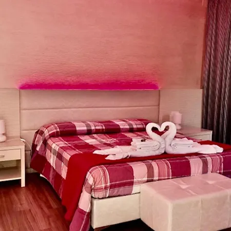 Larotonda Hotell *