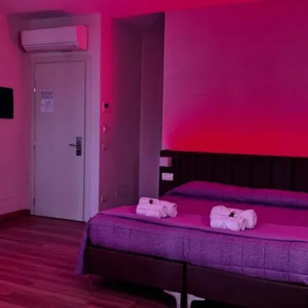 Hotel Larotonda *