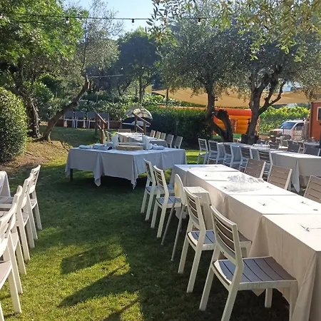 Larotonda Hotel *